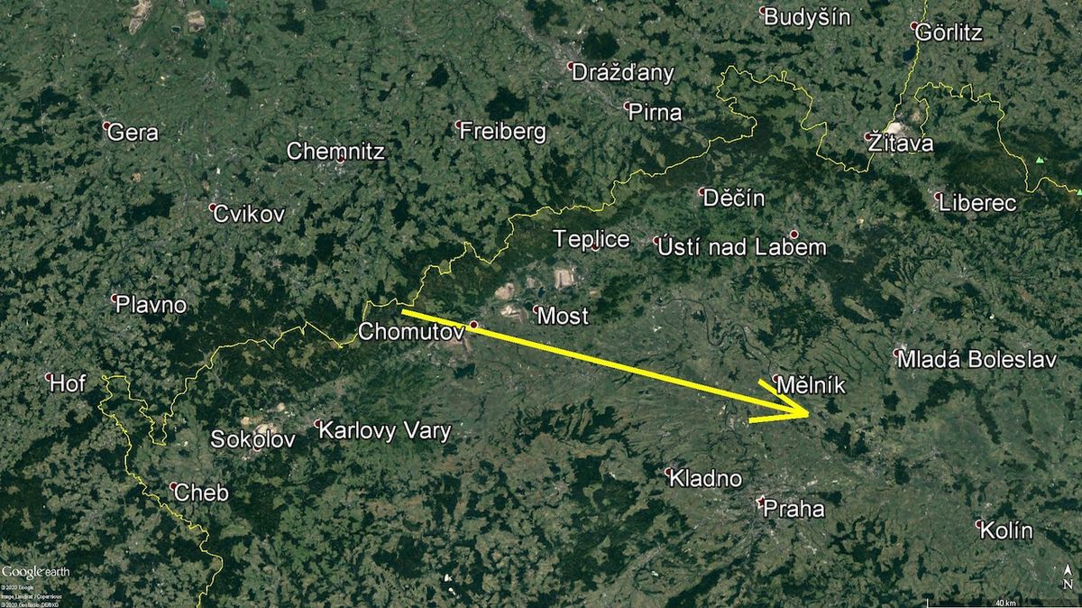 Za čtyři sekundy 121 km. Vědci uvedli detaily k průletu zářivého bolidu nad Českem